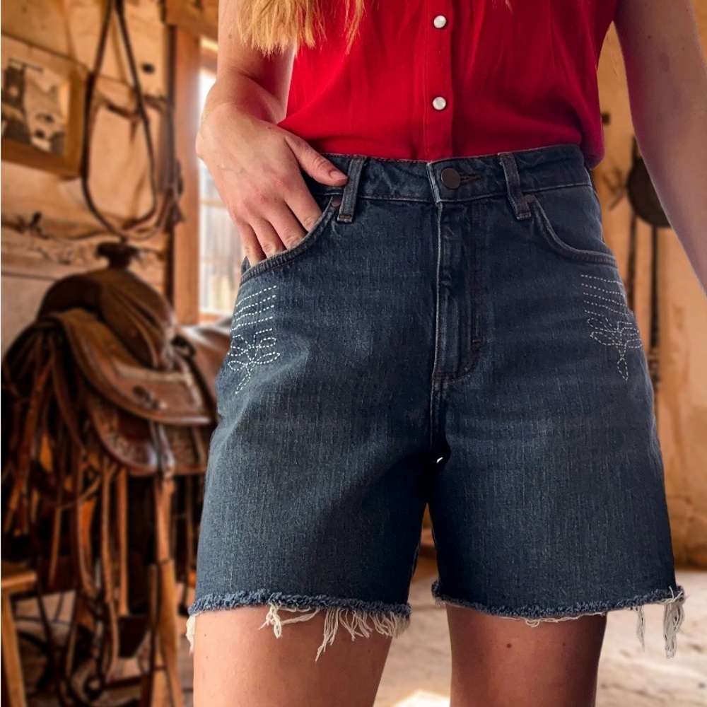 Hand-Embroidered Cowboy Boot Stitch Wrangler Jean Short Cutoffs